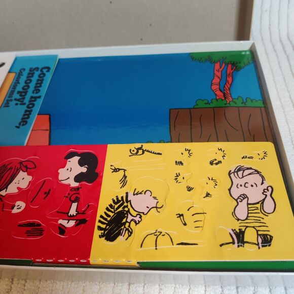 Peanuts Retro Reproduction, Snoopy Colorforms Classics Set -NOB - Picture 9 of 16